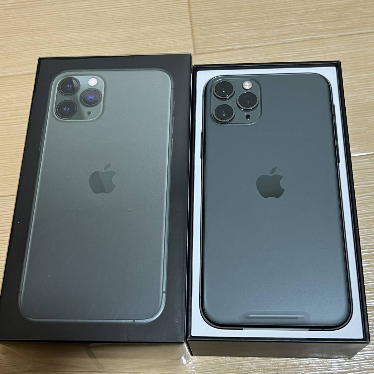 美品】iPhone11 Pro 64GB ミッドナイトグリーン SIMフリー／美品 