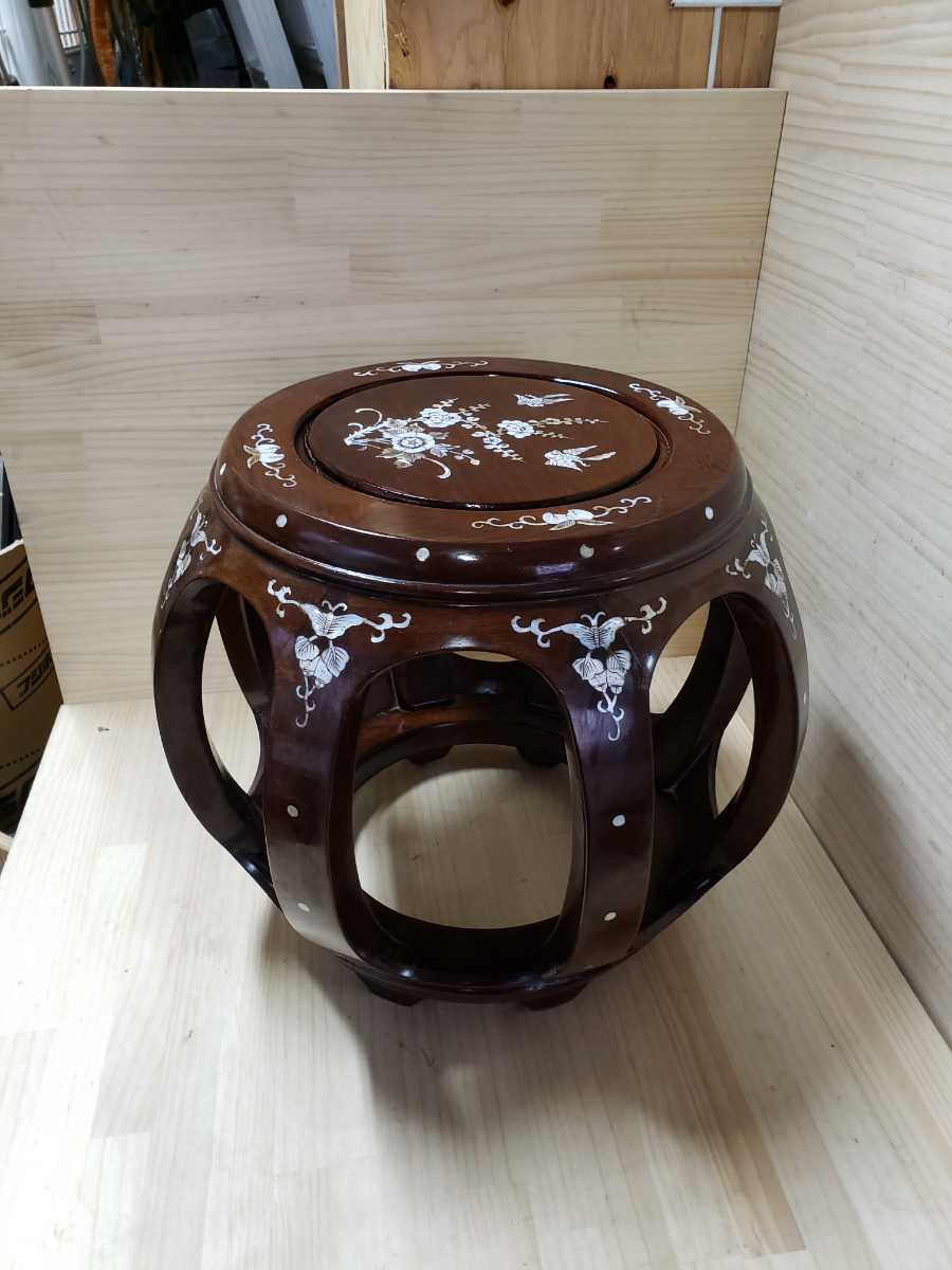 年代物 古唐木 花梨 螺鈿 総無垢 天然木 トン 椅子 茶卓 チェア 飾り台 オブジェ台 ランプテーブル