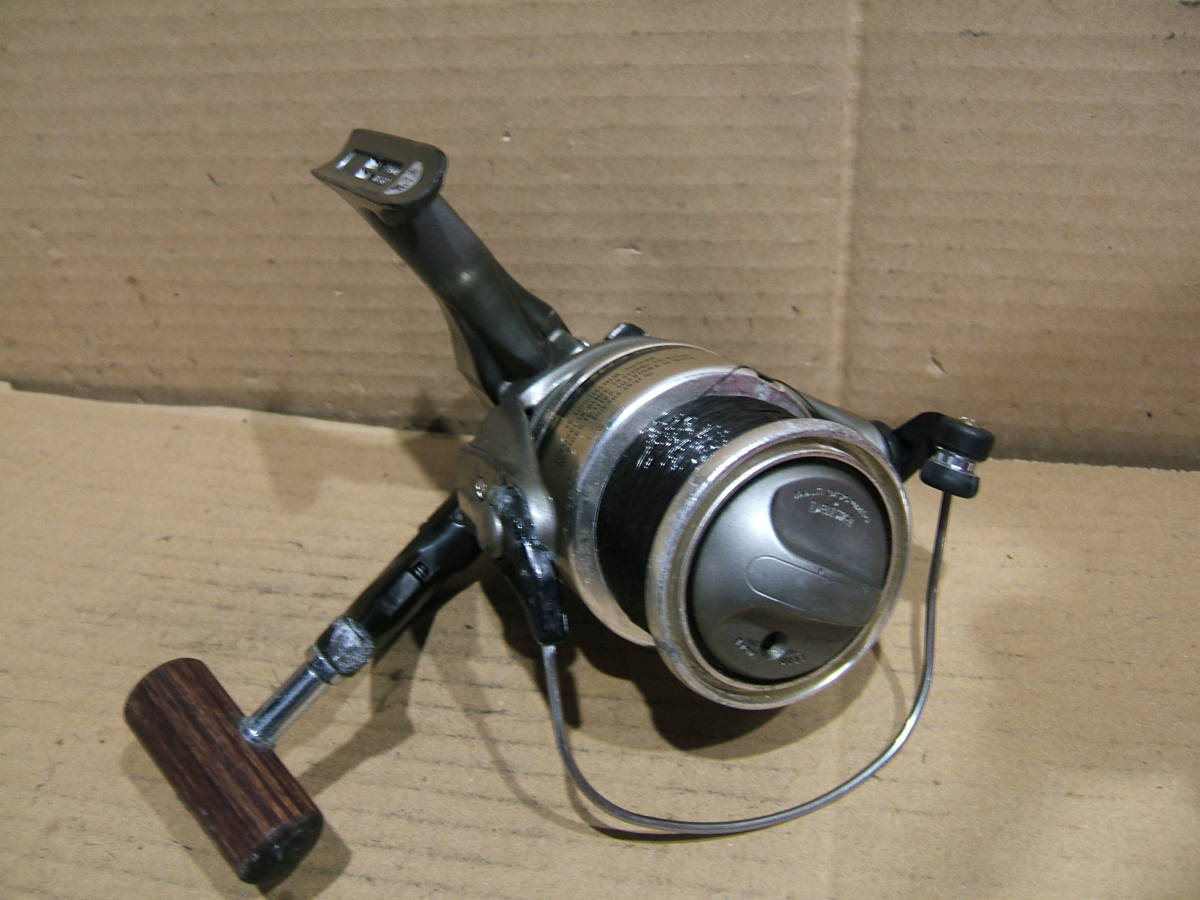 中古 DAIWA REGAL-X 5500-2B スピニングリール 動作品 230(ダイワ