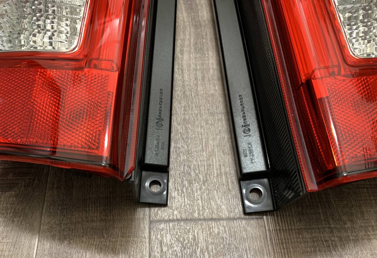 nv350 純正テールランプ プレミアムGX キャラバン LED 左右 欠けあり
