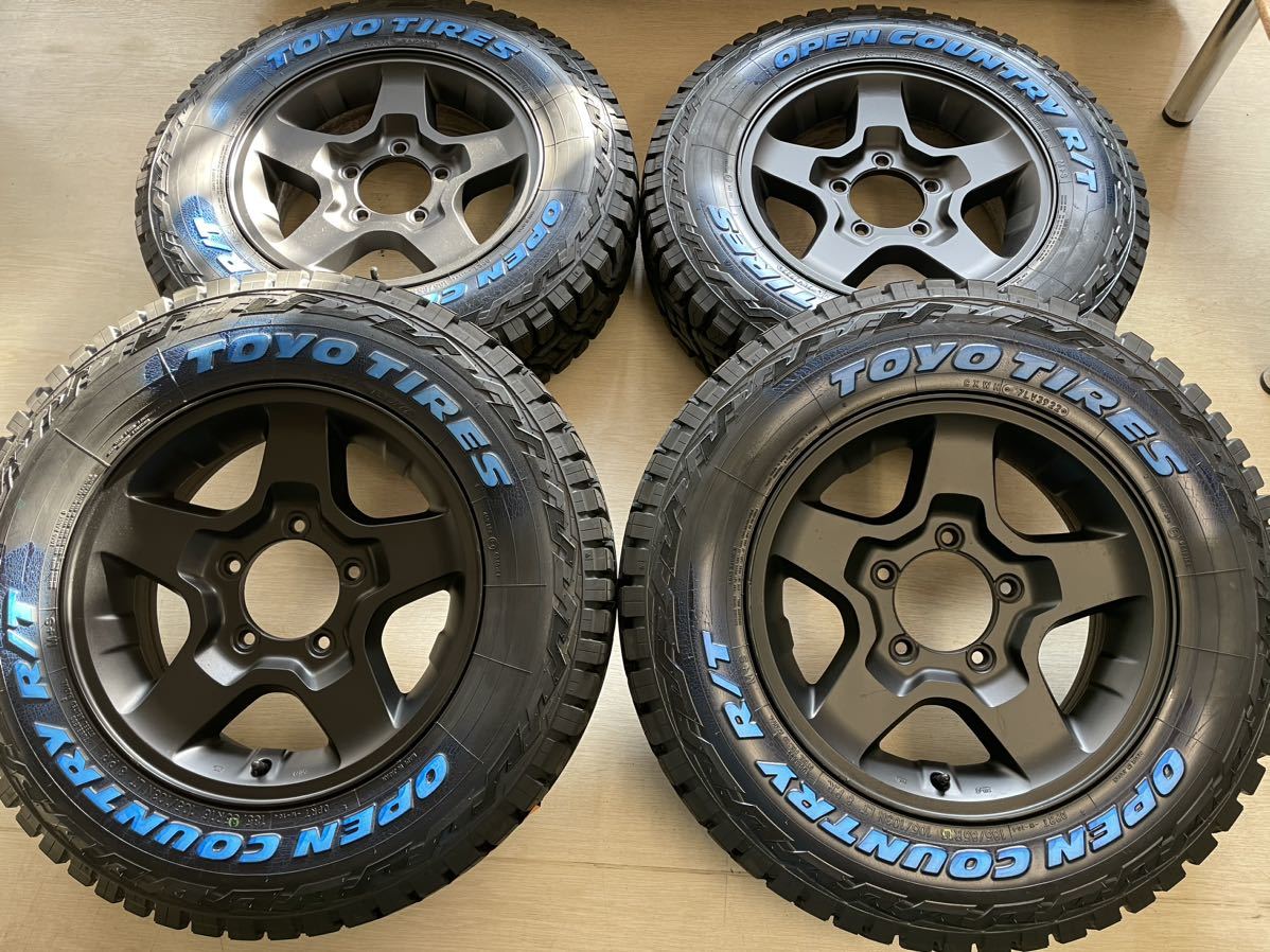 中古ジムニー純正マットブラック仕様！×TOYOオープンカントリーR/T185