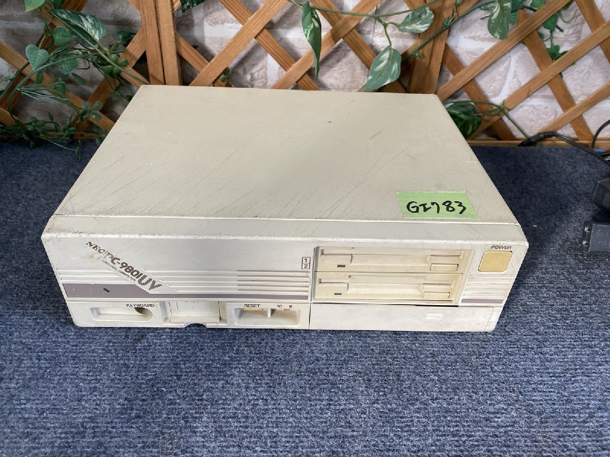 送100サイズ】NEC PC-9801UV11 V30-10/MEM0.6MB/HDDなし FDD＃1読ん