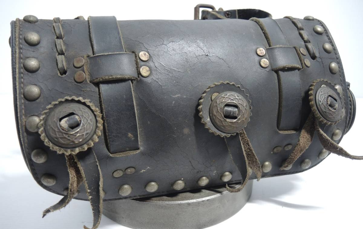 ハーレーダビッドソン　古い本革製バッグ　ツールロール　経年変化　ショベル　アイアン　EVO　チョッパー　ロングＲＵＮ