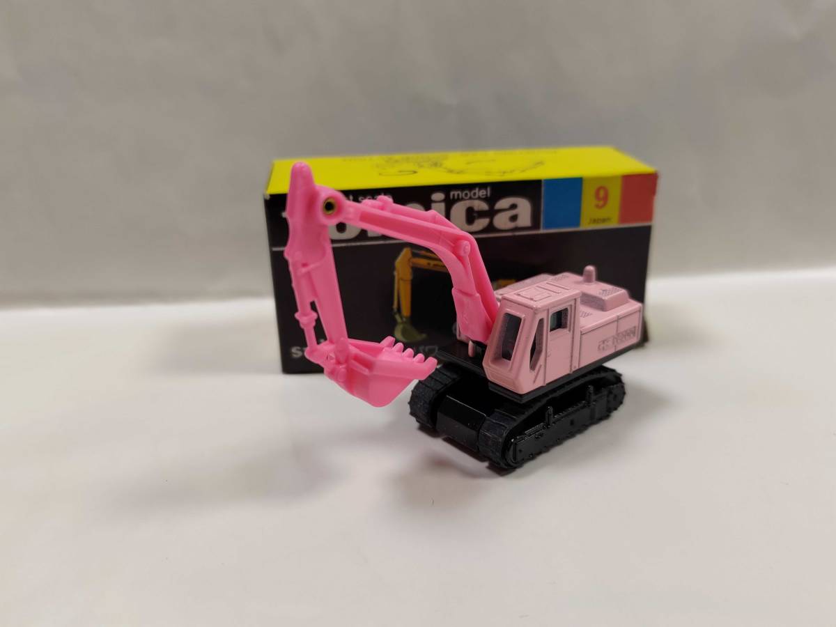トミカ9-3 小松パワーショベル PC200 ピンク 淡青窓(建設車両、作業車 