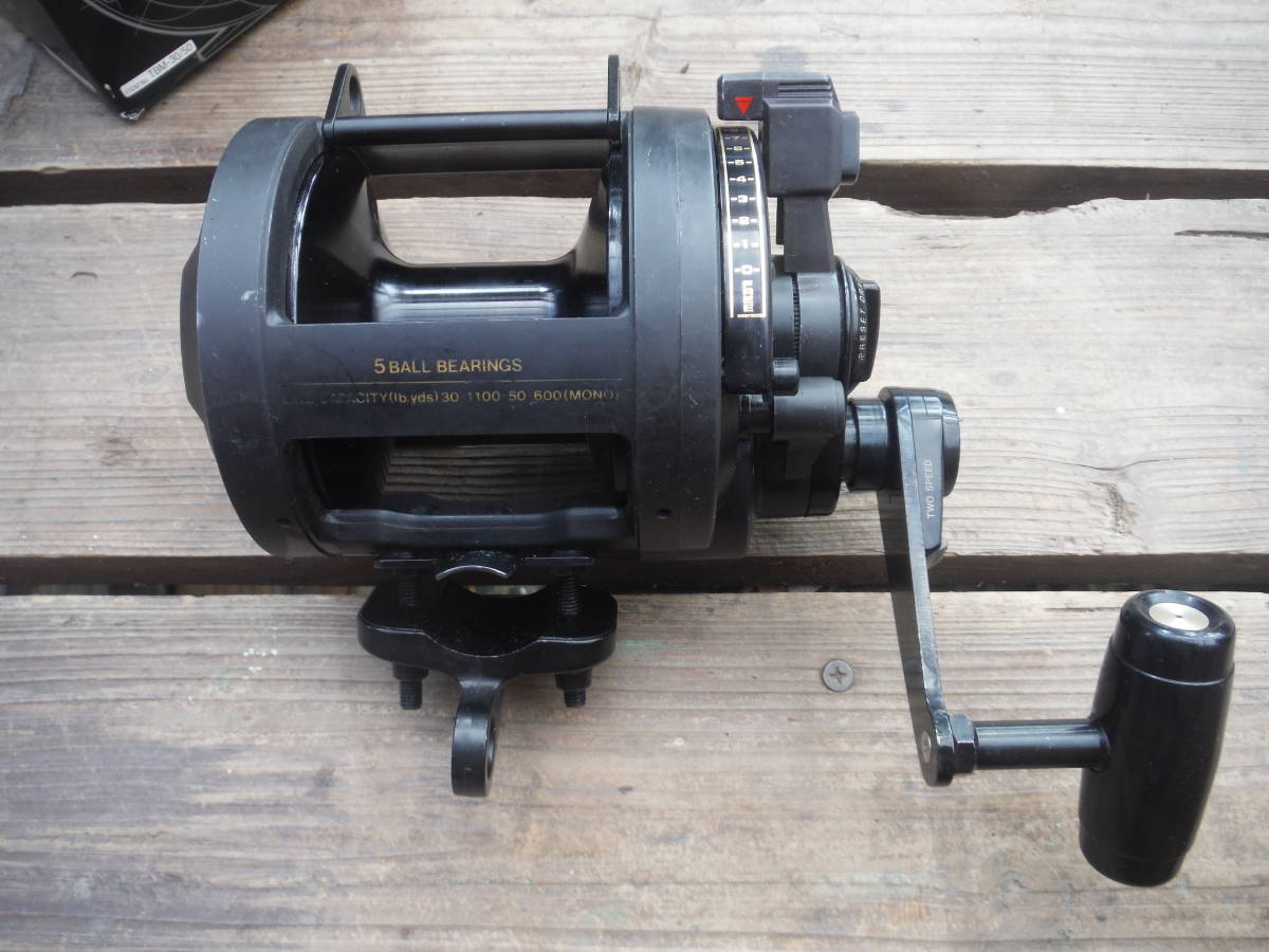 シマノトライトンビーストマスターGRAPHITE 2SPEED 20⁄50 トライトン