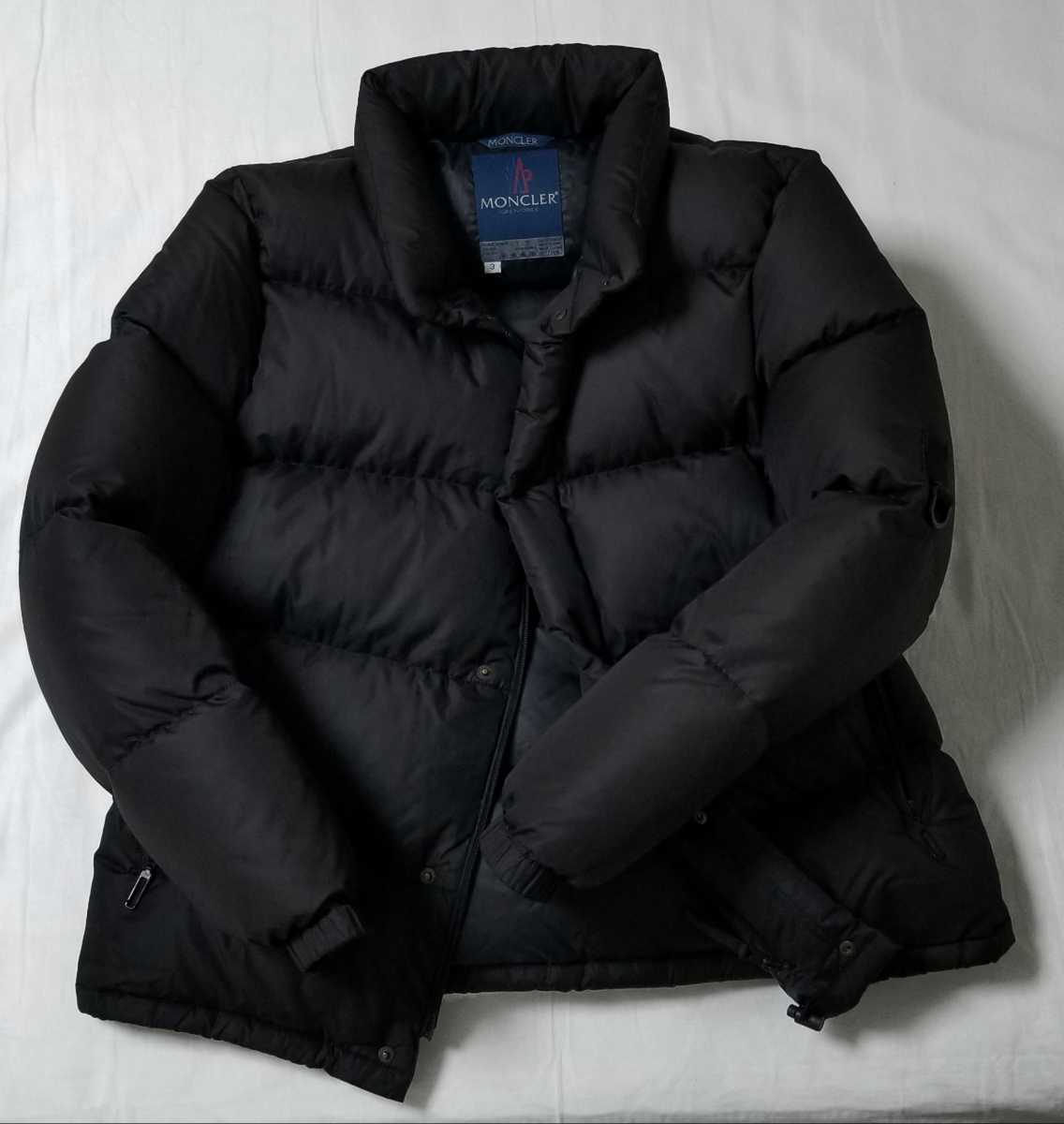 びっくりするほど 軽量☆高品質 ダウン100% パンパン！ MONCLER 