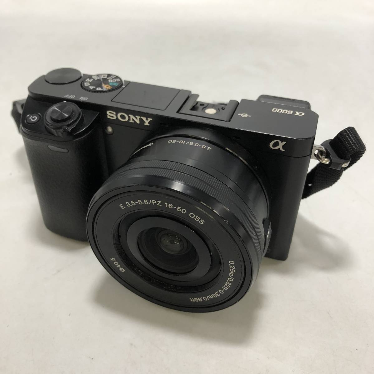 SONY α6000 ILCE-6000 ミラーレス一眼 SELP1650レンズ付 現状品 ショット数3，400回