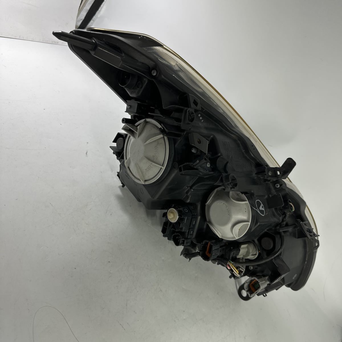 日産フーガY51 KY51 前期 HID ヘッドライトコイト 100-23035 M 7-2-2フーガ Y51 KY51 打刻A 100-23035 ヘッドライト 【公式通販】