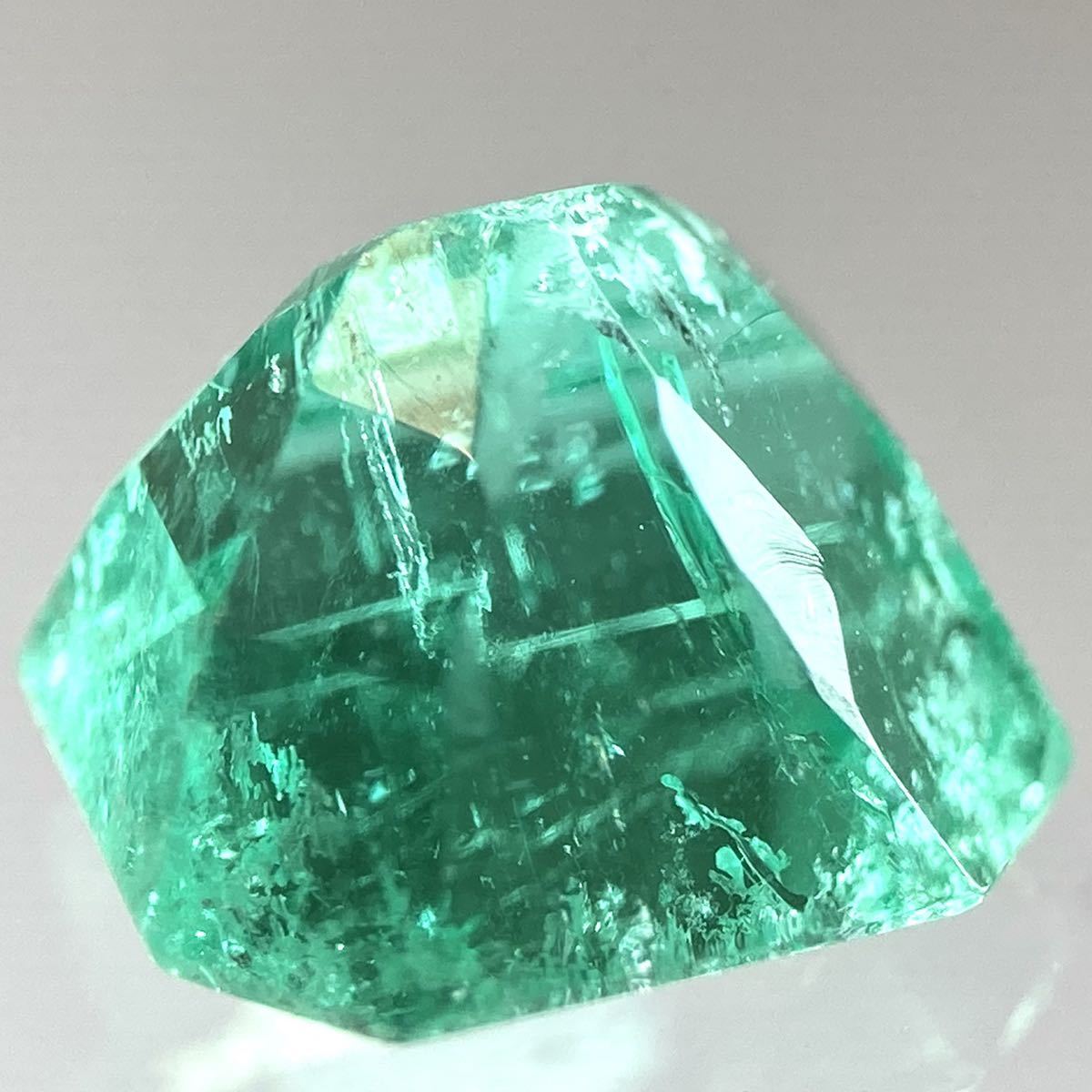 1.5ctUp!!［天然エメラルド1.542ct］7.0×6.5mm ソーティング付 ルース 