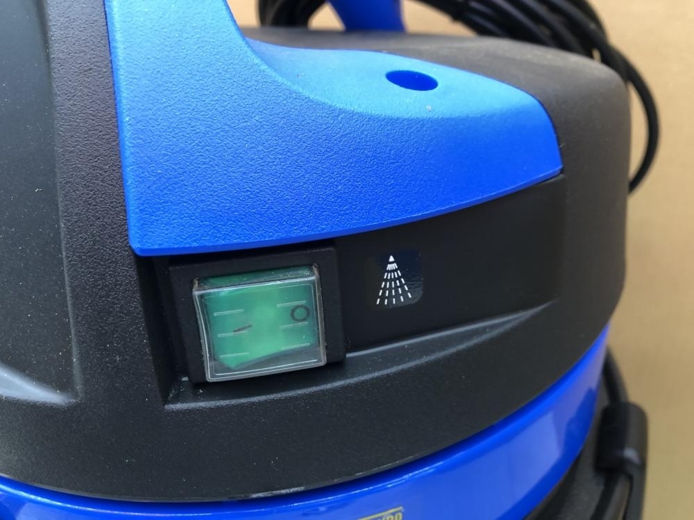 010□おすすめ商品□蔵王産業 多目的掃除機 WETV-21Y ※説明欄要参照(集