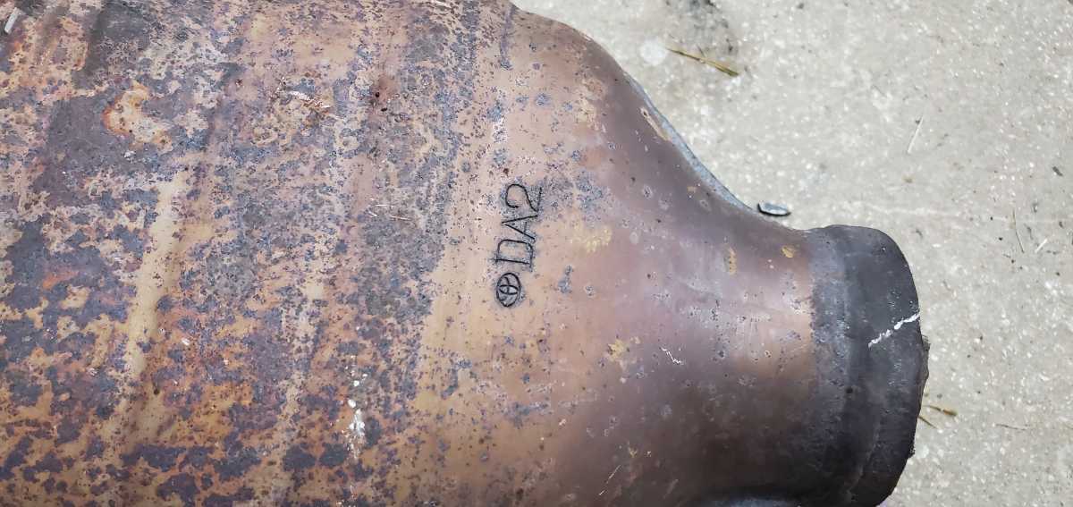 トヨタ クラウンマジェスタ UZS186 純正 触媒 GA4 DA2 3UZ クラウン