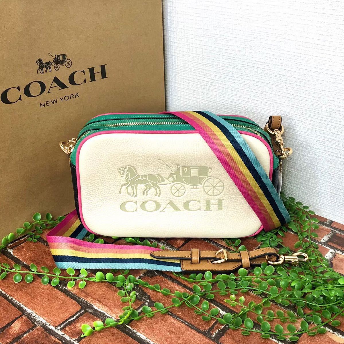 ≪新品≫COACH コーチ ショルダーバッグ 馬車ロゴ(大) ホワイト 