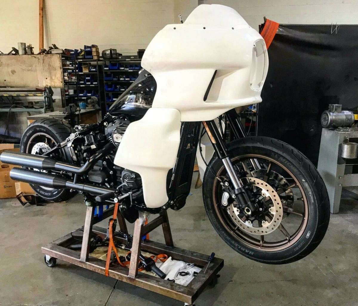 ダイナ レッグガード レッグシールド フェアリング Harley FXR FXRT 