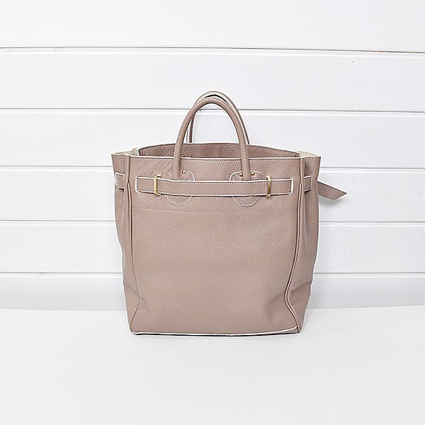 YOUNG&OLSEN エンボスドレザートート M ベージュ