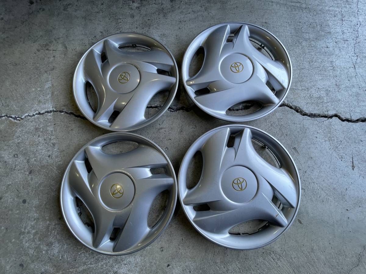 ☆RZN152ハイラックス HILUX 純正ホイールキャップ4枚 中古品☆ミニ 