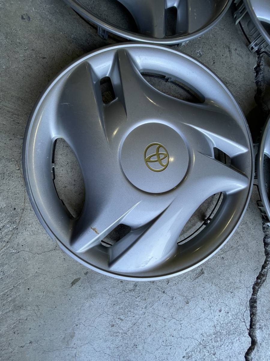 ☆RZN152ハイラックス HILUX 純正ホイールキャップ4枚 中古品☆ミニ 