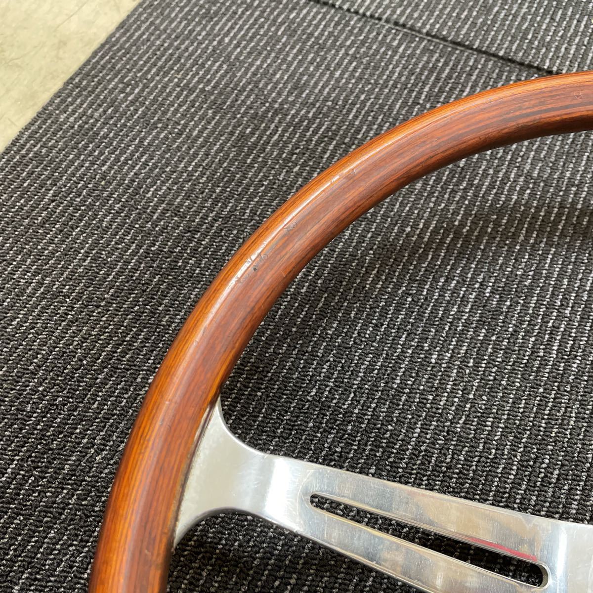 車 MOON ウッドステアリング 3本スポーク グラント？