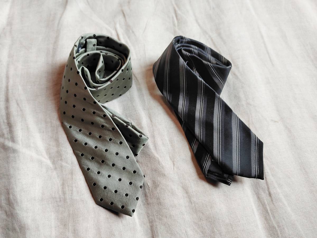 美品 2本セット DOLCE&GABBANA ドルチェ＆ガッバーナ ネクタイ ナロータイ レジメンタルストライプ ドット 総 DOLCE&GABBANA グレー ストライプ ネクタイ