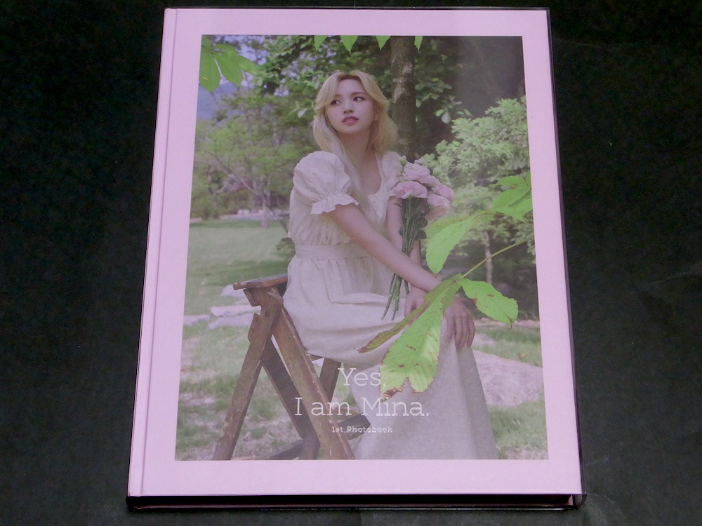 TWICE ミナ YES I am Mina 写真集 Pink Ver. 本 新品 Yes, I am Mina