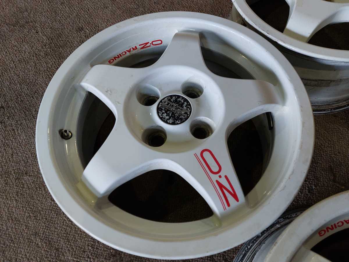 OZレーシング クロノ 15インチ 15×6J ET40 PCD100 4穴 再塗装 ホワイト 