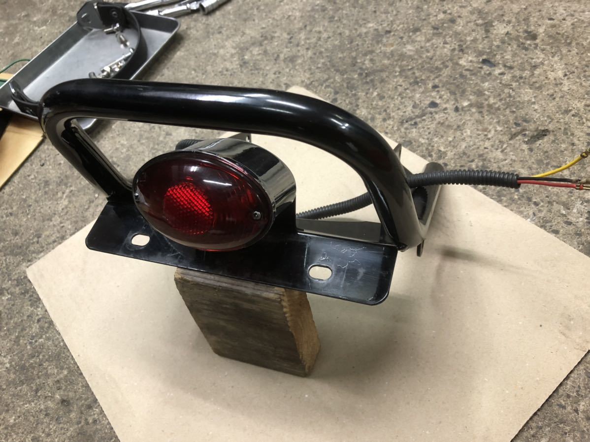 FTR223用　タンデムグリップ　タンデムバー　黒　ミニキャッツアイテールランプ付き　フェンダーレス_4