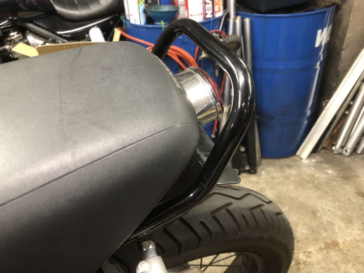 FTR223用　タンデムグリップ　タンデムバー　黒　ミニキャッツアイテールランプ付き　フェンダーレス_8