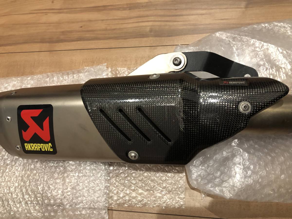 YZF-R6 BN6 17-21 AKRAPOVIC アクラポビッチ スリップオンマフラー 