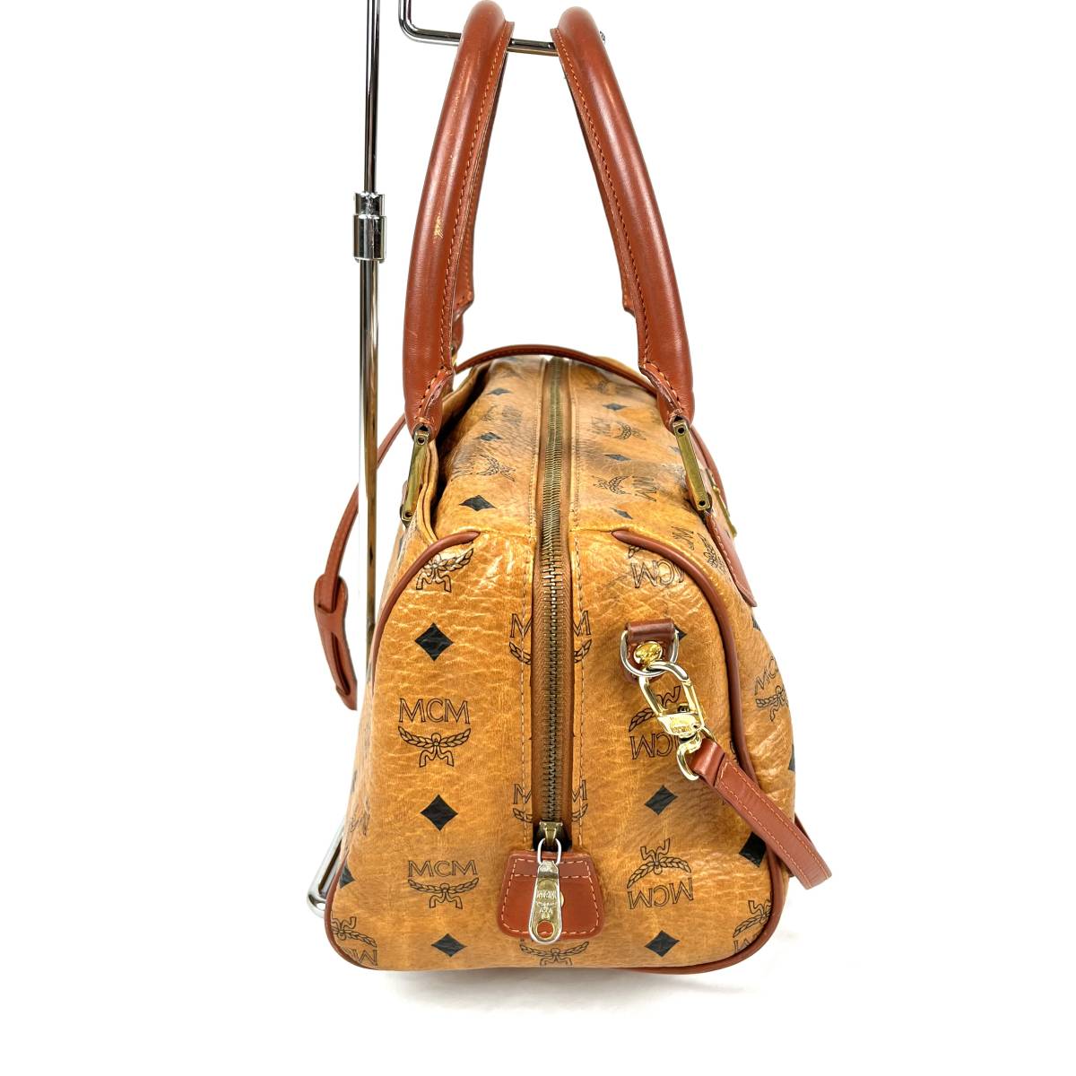 極美品 MCM ロゴ金具 2WAY レザー ショルダーバッグ | CONTRALINEA.NET