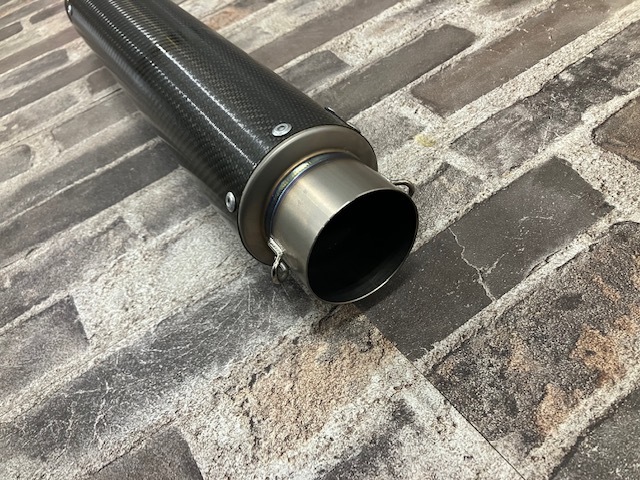 MAVERICK (マーベリック) MV83 カーボンサイレンサー 400mm MAVERICK (マーベリック) MV83 カーボンサイレンサー 400mm