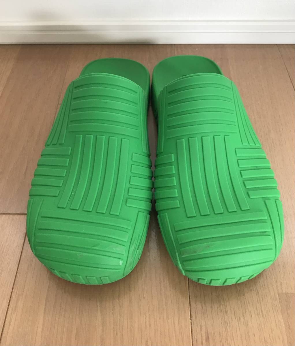 BOTTEGA VENETA スライダー ラバーサンダル ボッテガヴェネタ グリーン