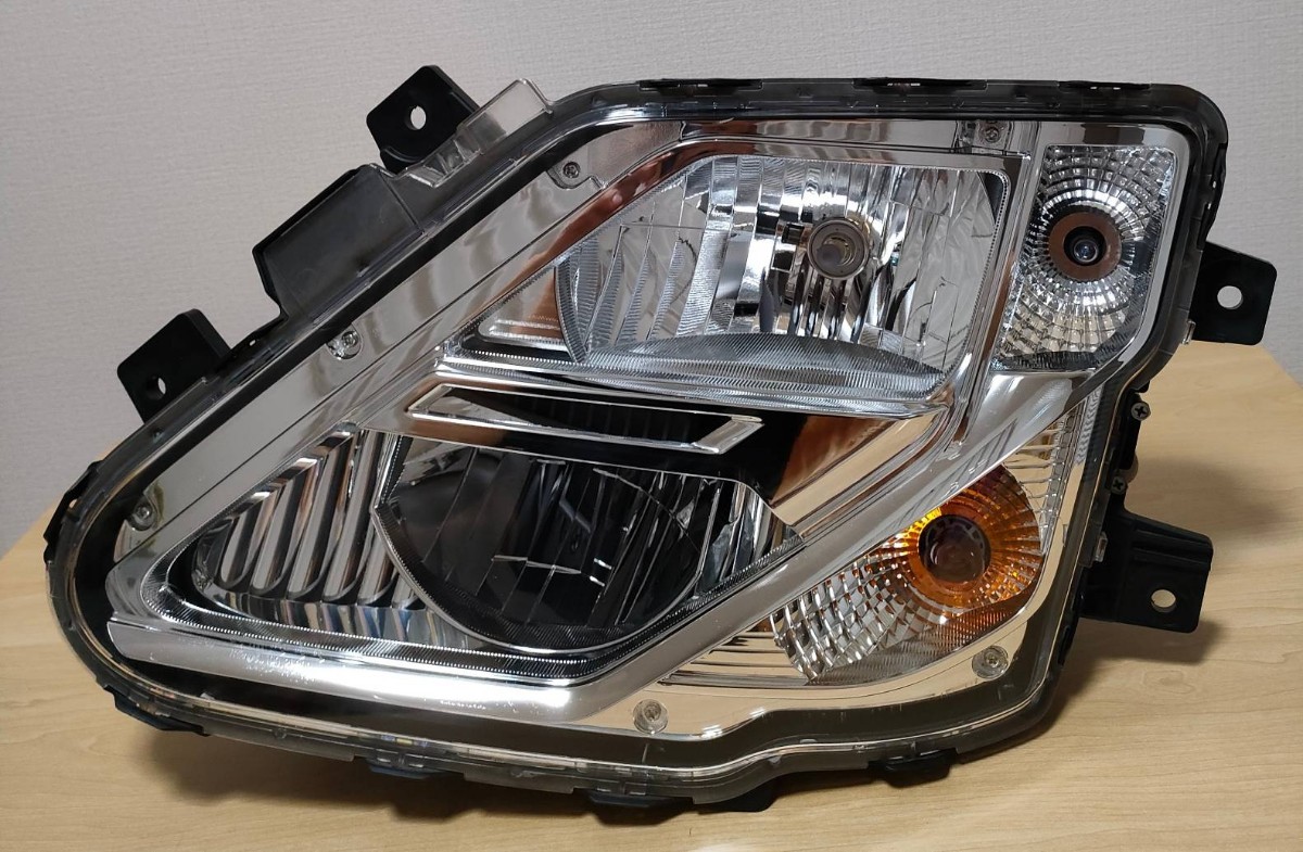 日産 UD クオン 左 助手席側 純正 ヘッドライト HID ディスチャージ
