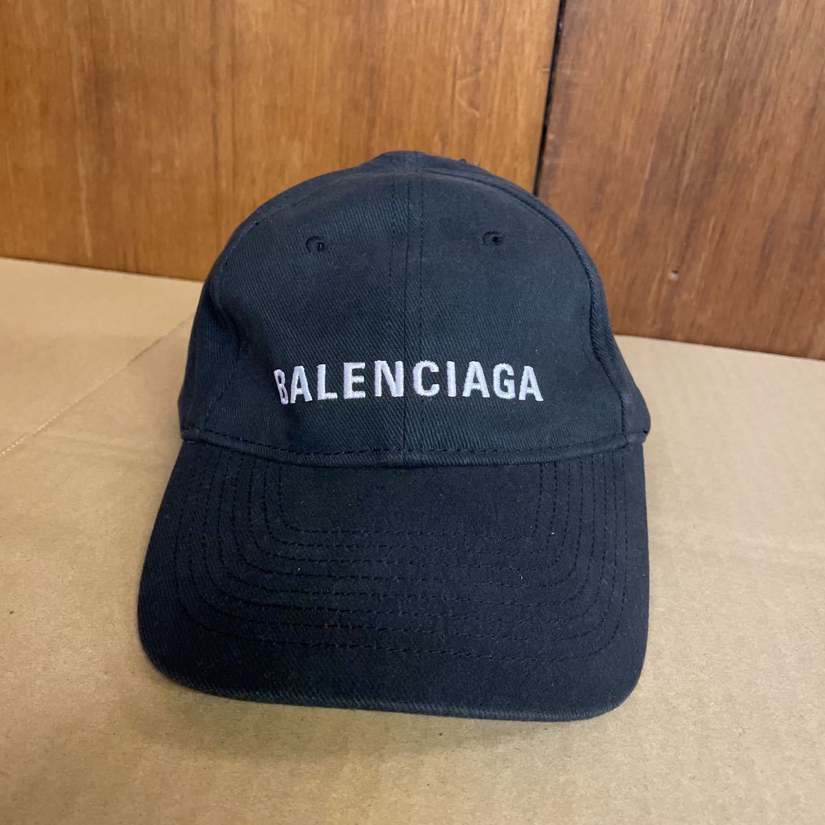 BALENCIAGA WARDROBE キャップ レディース アーチロゴ