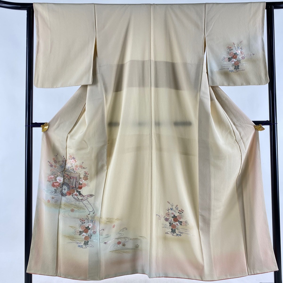 訪問着 美品 秀品 御所車 扇 刺繍 金彩 ベージュ 袷 身丈151cm 裄丈62.5cm S 正絹 【中古】