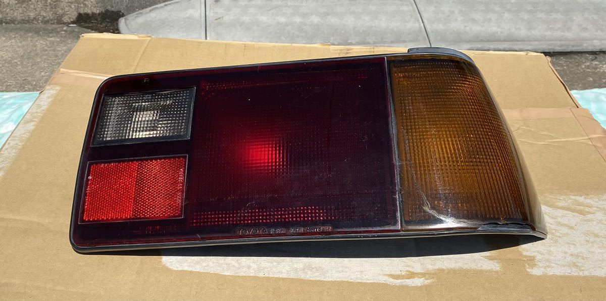 ae86 2ドアテールランプ 前期 AE86 2ドア 前期テールライト 右側