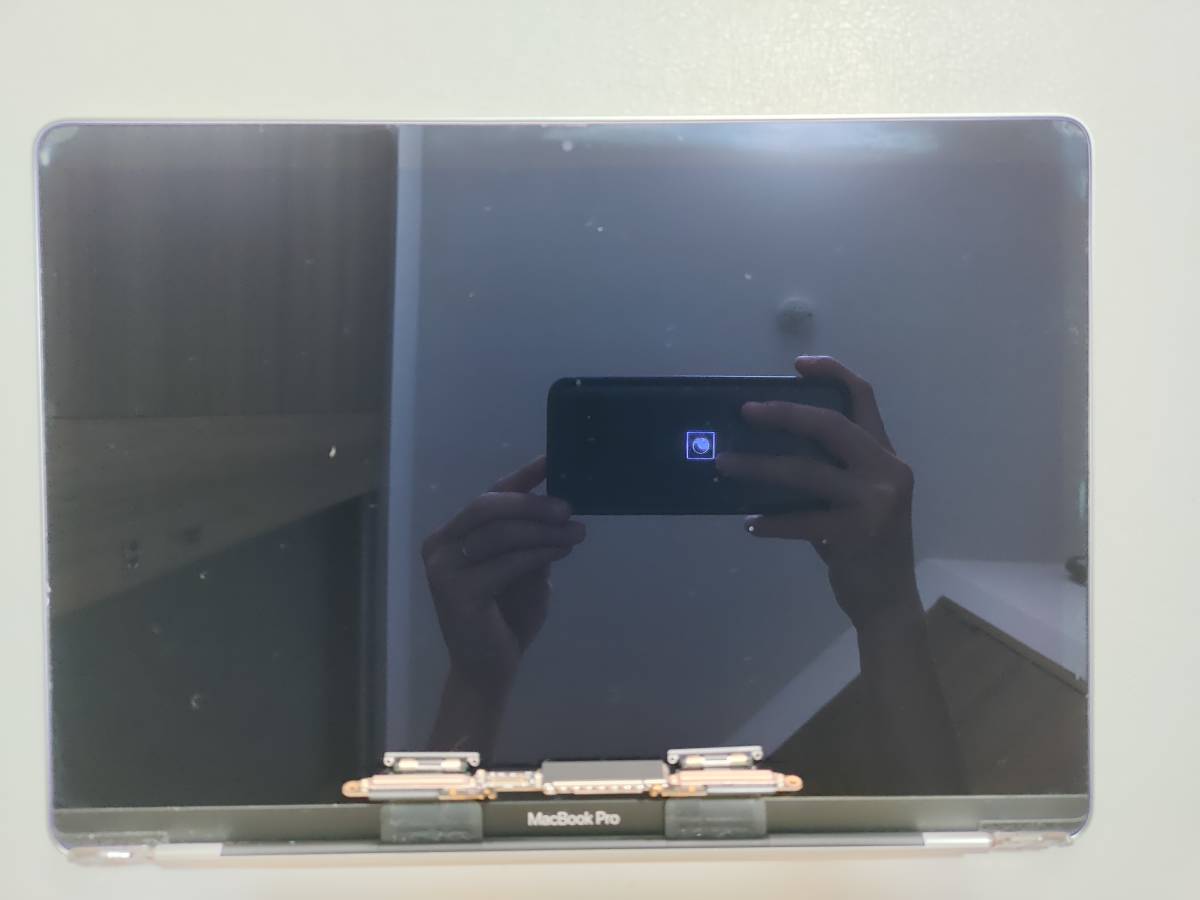 ★動作確認済★Macbook Pro Retina 2018 2019 2020 13インチA1989 A2159 A2289 A2251 用液晶画面トップカバー（シルバー色）