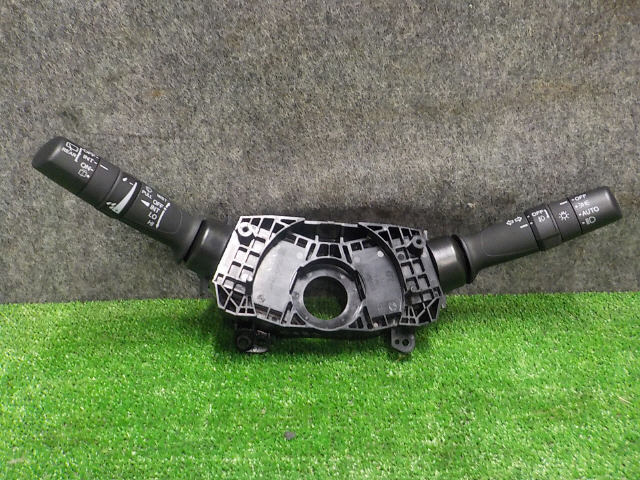 【送料込】 H28年 N-BOX DBA-JF1 ディマースイッチ 35255-T2A-U11 [ZNo:05001341] 73880