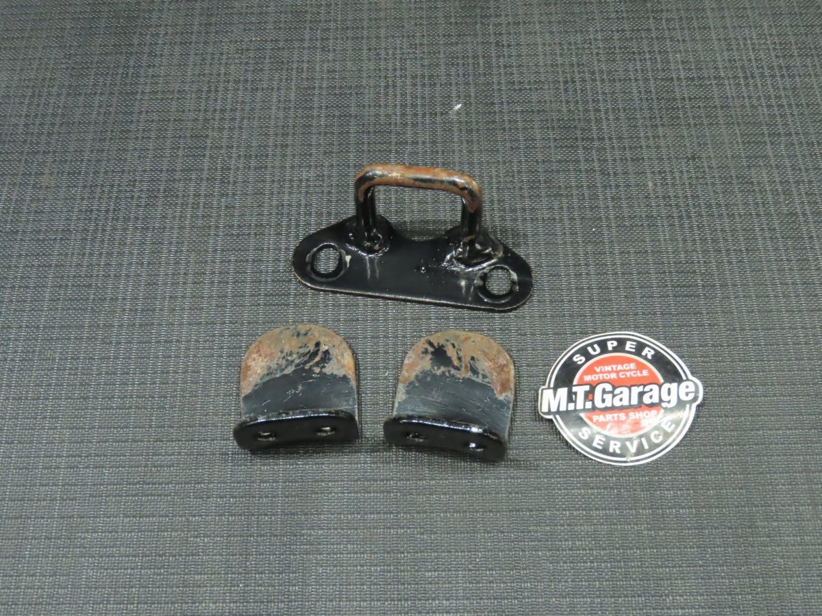 1983年 Z550GP KZ550H シートヒンジ シート金具【060】 Z550GP-J-036(検 z400gp gpz400