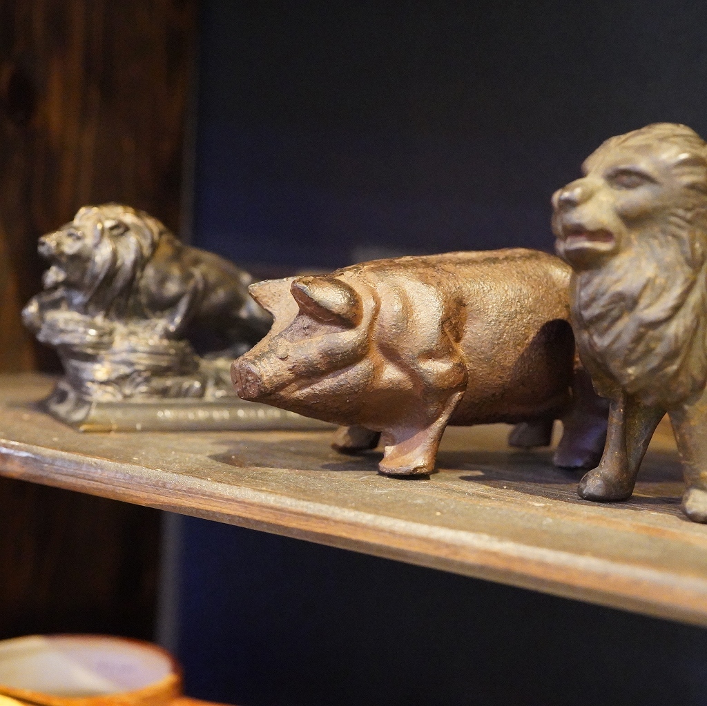 アンティーク 古雑貨 ヴィンテージ 骨董 ブタ 置物 豚 文鎮 ペーパーウエイト インテリア オブジェ ディスプレイ ペーパーウェイト 雑貨 ブタ : 置物 古雑貨 ブラック コックさん