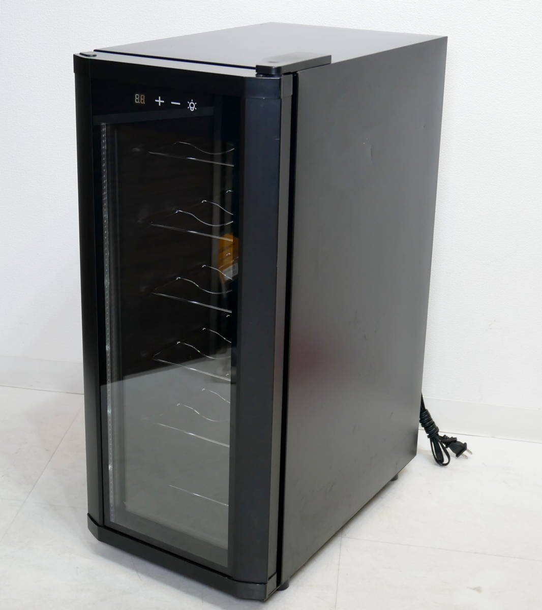 △(R504-A15) 動作品 マルカイ 電子ミニワインクーラー WCE-12B 40