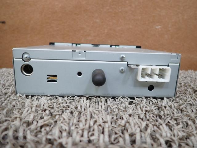 ボンゴ TC-SK82T ラジオ F8-E A2W マツダ純正，サンヨー製 MFM003J2