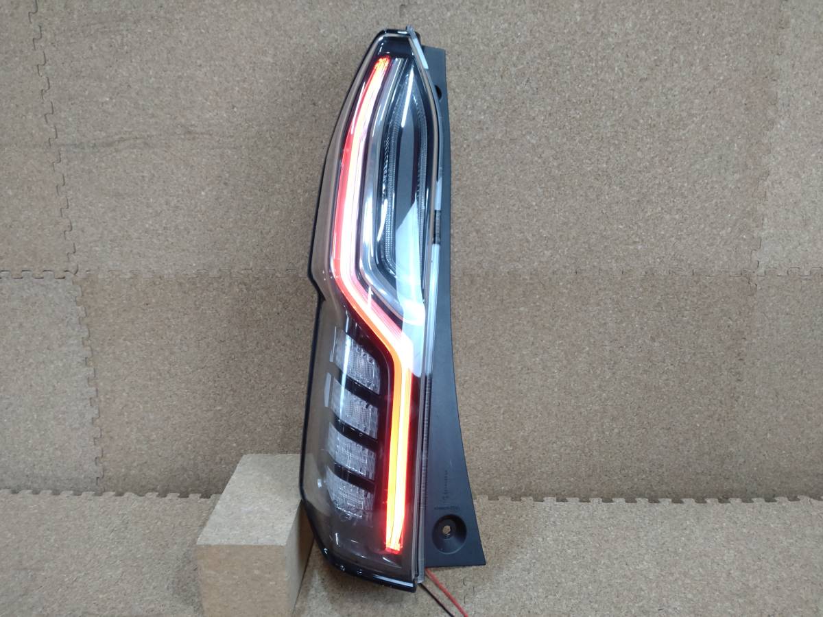 ホンダ N-BOX カスタム JF3 JF4 左テールランプ LED ICHIKOH イチコー
