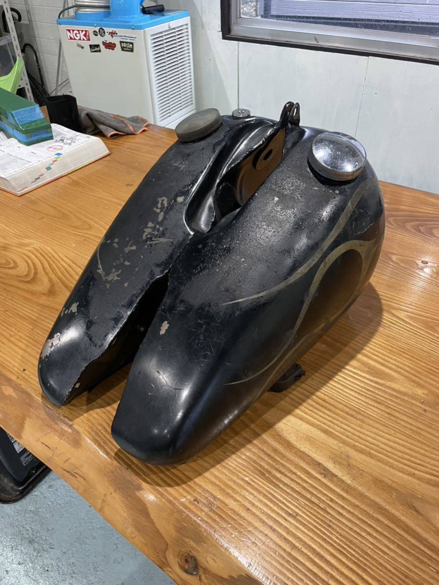 50s 純正分割タンク　ハーレービンテージパーツ　ナックルヘッド　パンヘッド　ショベルヘッド　