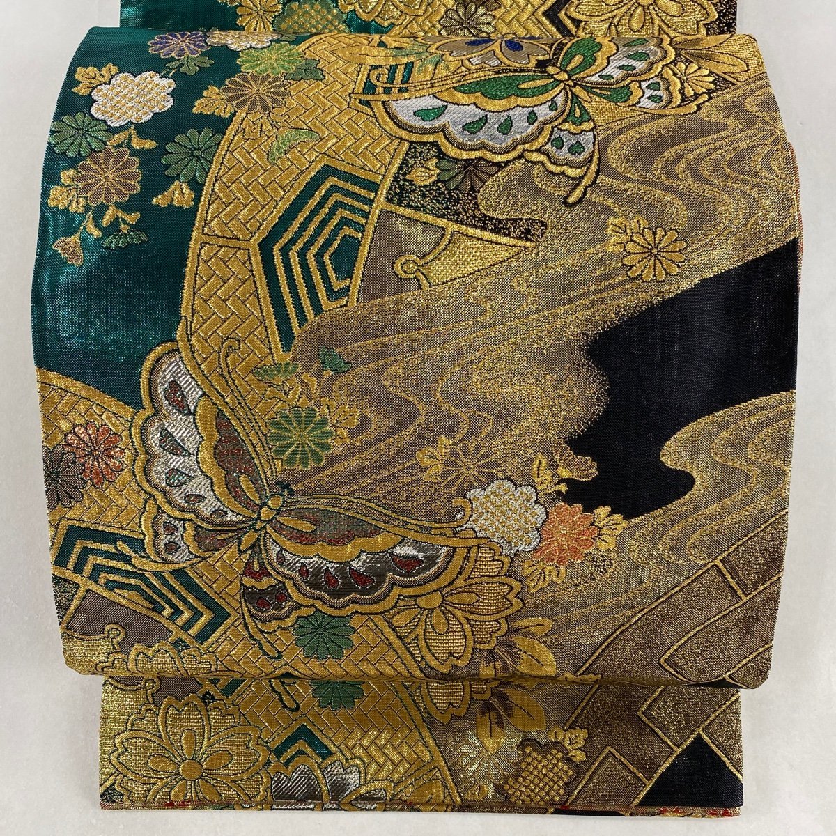美品 袋帯 秀品 振袖向き 蝶 桜 金糸 箔 金色 全通 正絹｜中古・古着