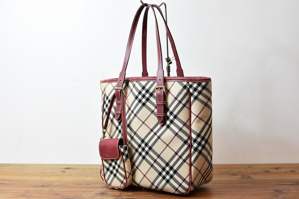 13237 BURBERRY LONDON バーバリーブルーレーベル ノバチェック 総柄