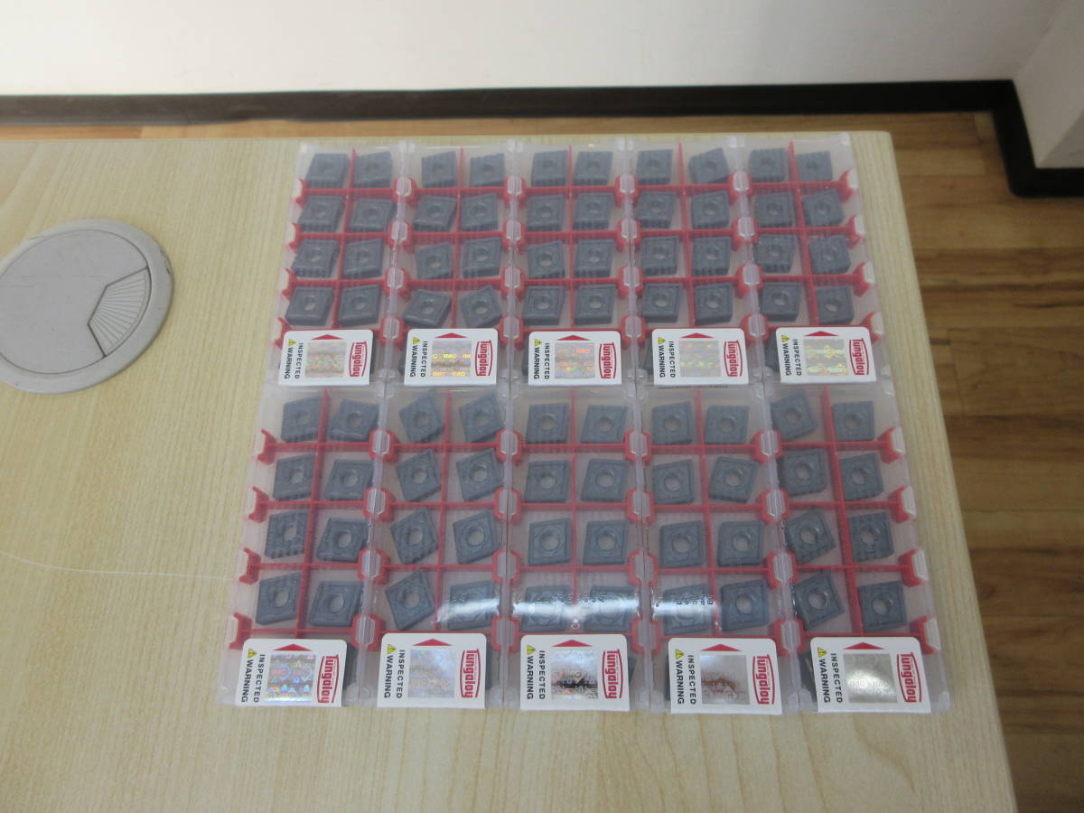 19492 新品 未使用 Tungaloy タンガロイ CNMG120408-HRM 432 AH8015 チップ ひし形 10個入り 10ケース 加工用品 工業用品 専門道具