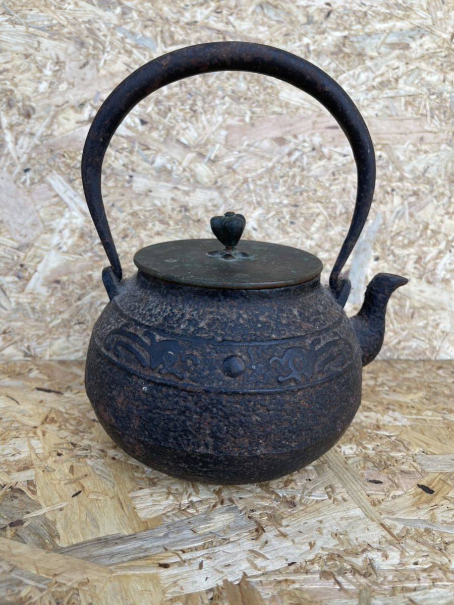 時代物 古銅製 瓶掛火鉢 大香炉三足 古木台座 大型 B634 jj☆古民家の蔵から コレクター収集品放出☆鉄器 銅器 青銅 火鉢 香炉