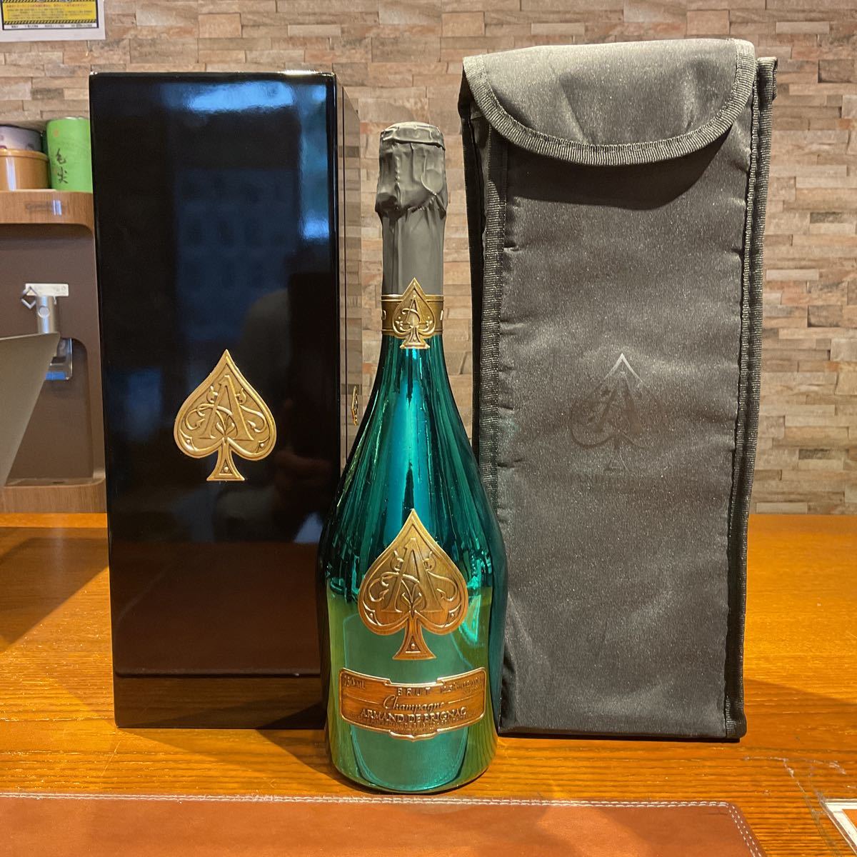 1110011【未開栓】ARMAND DE BRIGNAC BRUT アルマンド ブリニャック グリーン ブリュット シャンパン 750ml 箱入 