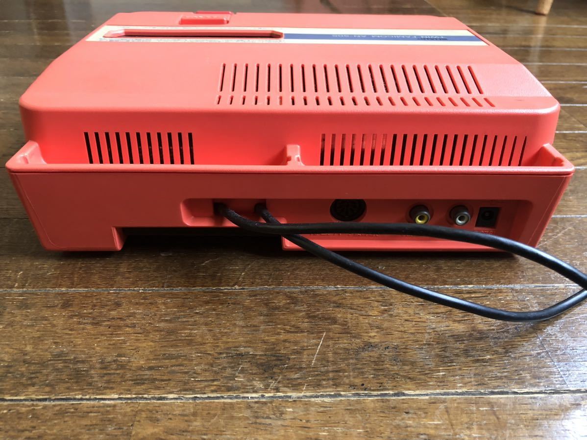 ジャンク・送料無料】ツインファミコン 後期型 レッド 本体のみ(本体