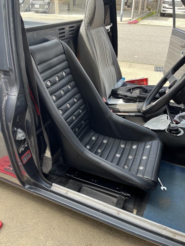 ダットサンレプリカバケットシート DATSUN ダッツン ワイドタイプ