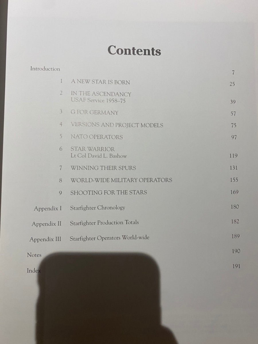 Lockheed F-104 Starfighter by Martin W. Bowman with Matthias Vogelsang　本　書籍　飛行機　戦闘機　アーミー　戦争　海外　書籍